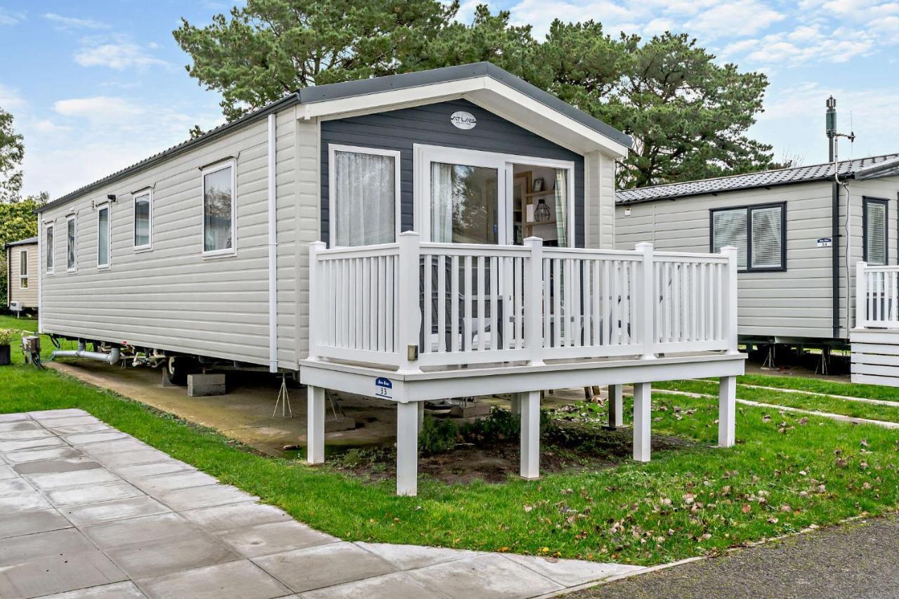 Sea La Vie Lodge, Rockley Park Holiday Park, Poole, Dorset Exterior photo